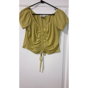 Yellow crop top 🌝💛
